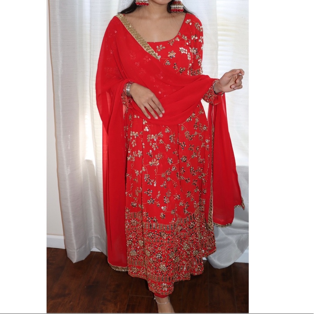 Three Piece Set - image 3